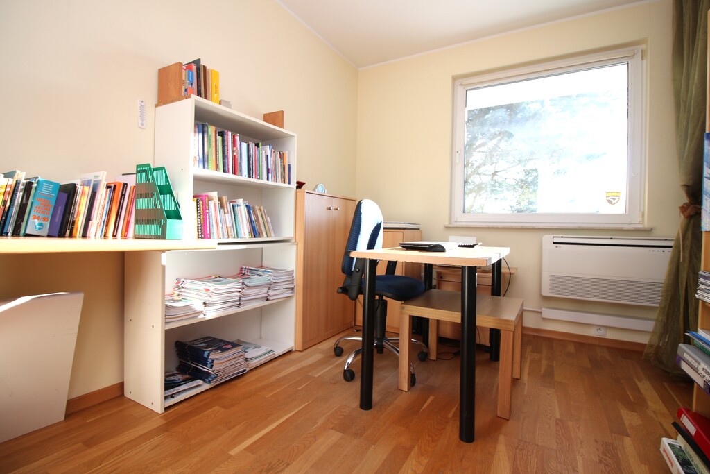 Dom w Sownie na osiedlu pod lasem z dużą działką (17)