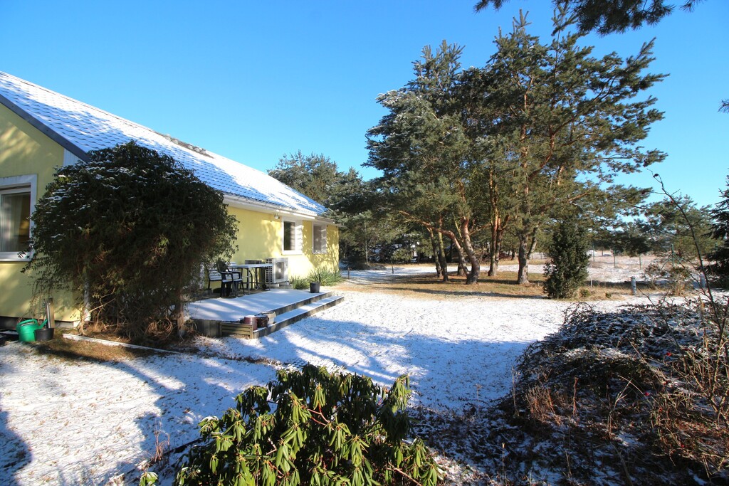 Dom w Sownie na osiedlu pod lasem z dużą działką (8)
