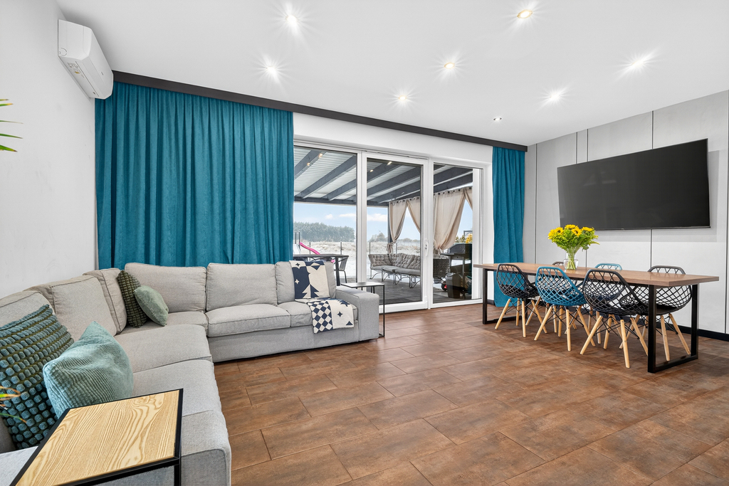 NOWOCZESNY DOM POD LASEM - WYSOKI STANDARD (2)