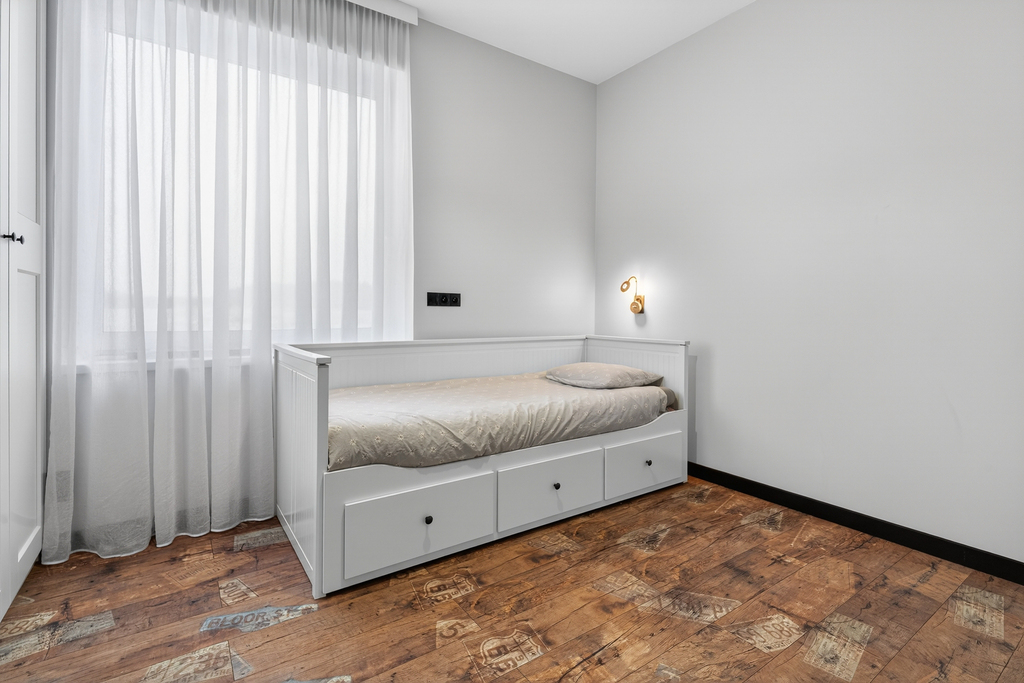 NOWOCZESNY DOM POD LASEM - WYSOKI STANDARD (7)