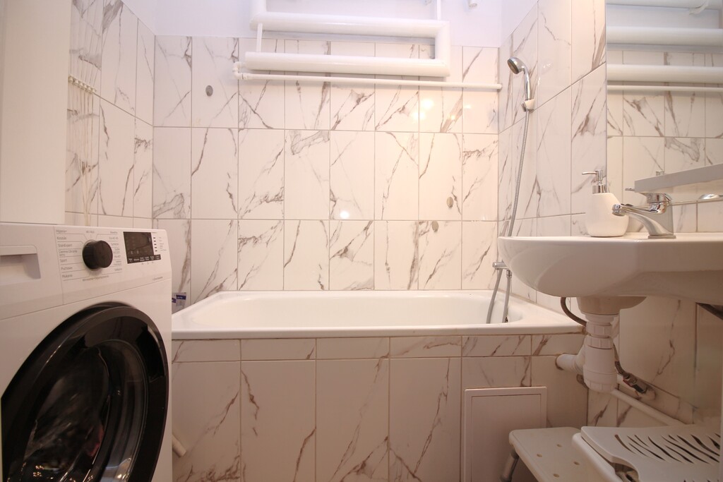 3-pokojowe mieszkanie z balkonem - Os. Letnie (9)