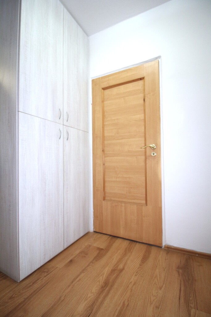 3-pokojowe mieszkanie z balkonem - Os. Letnie (11)