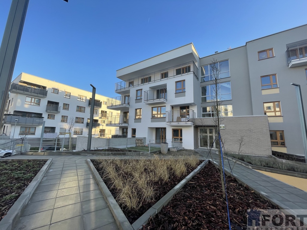 Tenisowa, 2 pokojowe, 2 piętro winda, balkon (4)