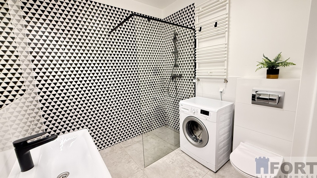 Tenisowa, 2 pokojowe, 2 piętro winda, balkon (10)