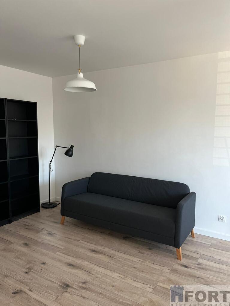 Tenisowa, 2 pokojowe, 2 piętro winda, balkon (18)