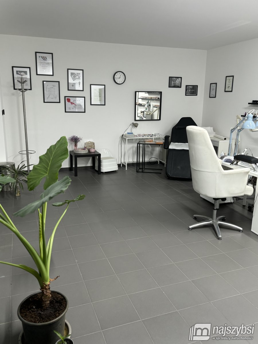 Tanowo- wyjątkowy nowoczesny dom parterowy (13)