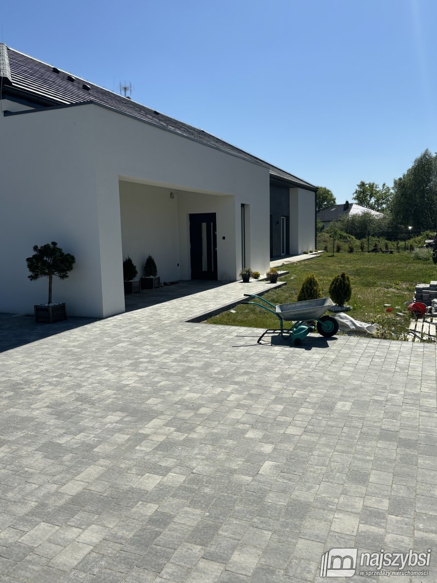 Tanowo- wyjątkowy nowoczesny dom parterowy (18)