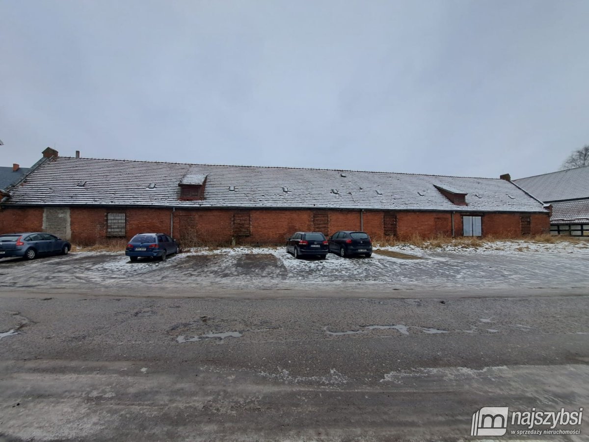BIAŁOGARD-ZABYTKOWY BUDYNEK POD INWESTYCJĘ  (11)