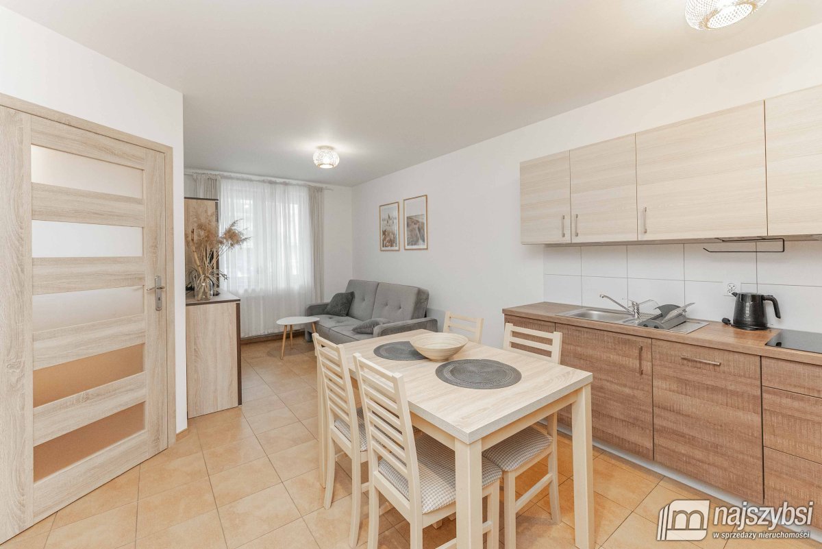 Kołobrzeg-apartament z miejscem postojowym w cenie (1)