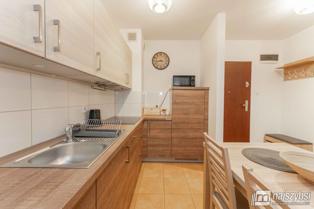 Kołobrzeg-apartament z miejscem postojowym w cenie (10)