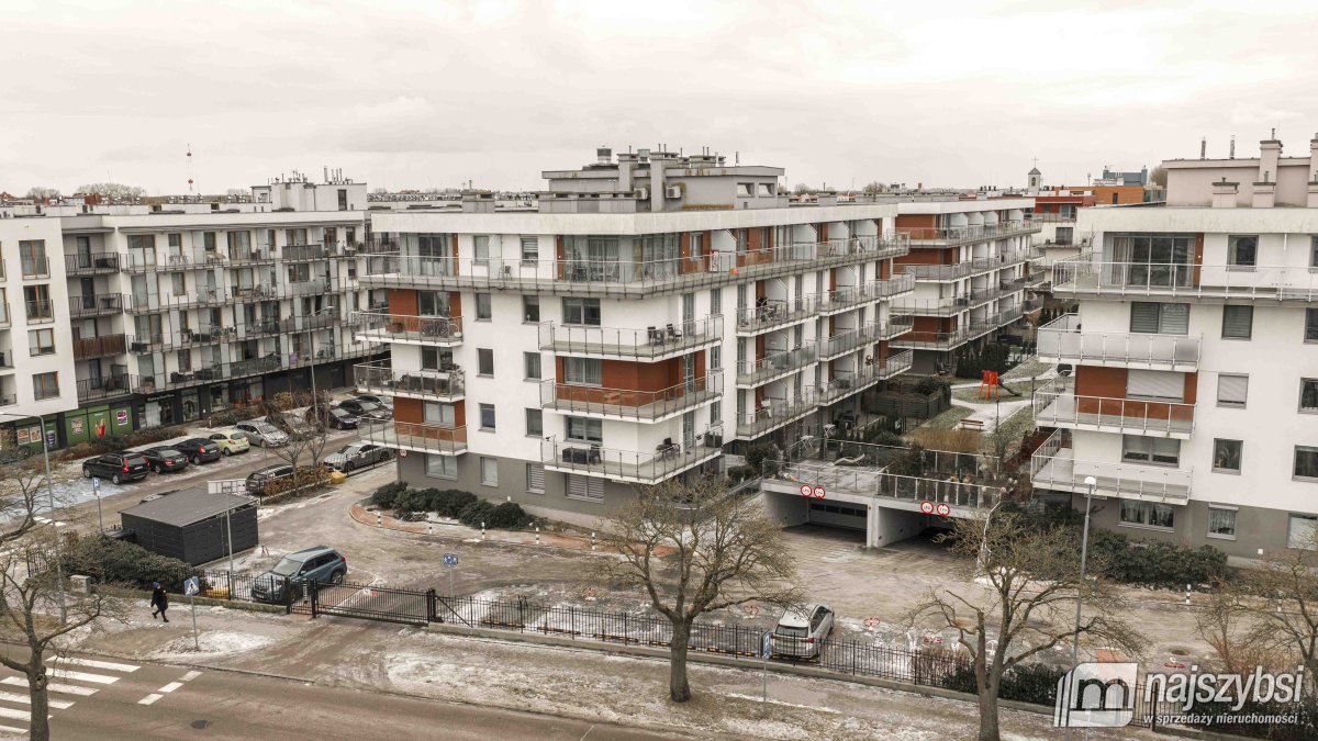 Kołobrzeg-apartament z miejscem postojowym w cenie (19)