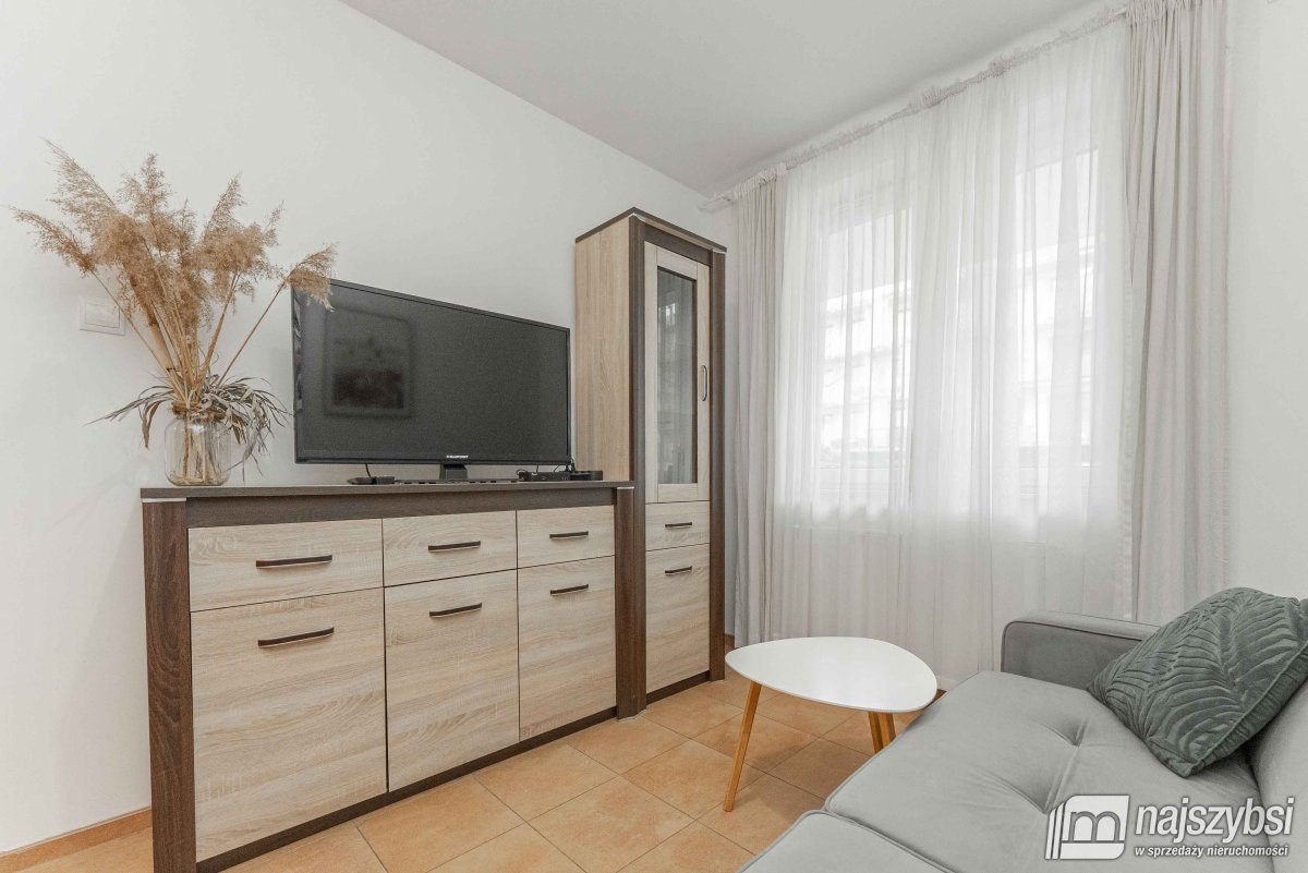 Kołobrzeg-apartament z miejscem postojowym w cenie (3)