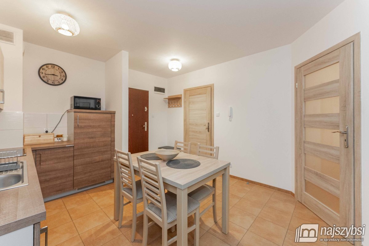 Kołobrzeg-apartament z miejscem postojowym w cenie (7)