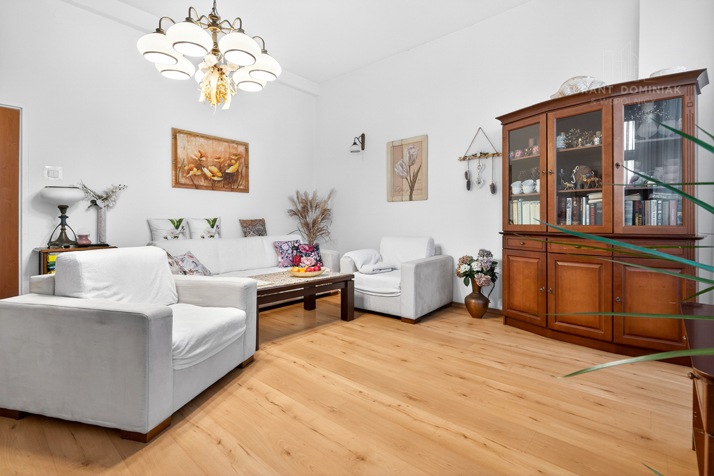 Mieszkanie 3-pokojowe w przedwojennej kamienicy (3)