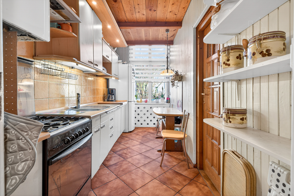 Mieszkanie 3-pokojowe w przedwojennej kamienicy (5)