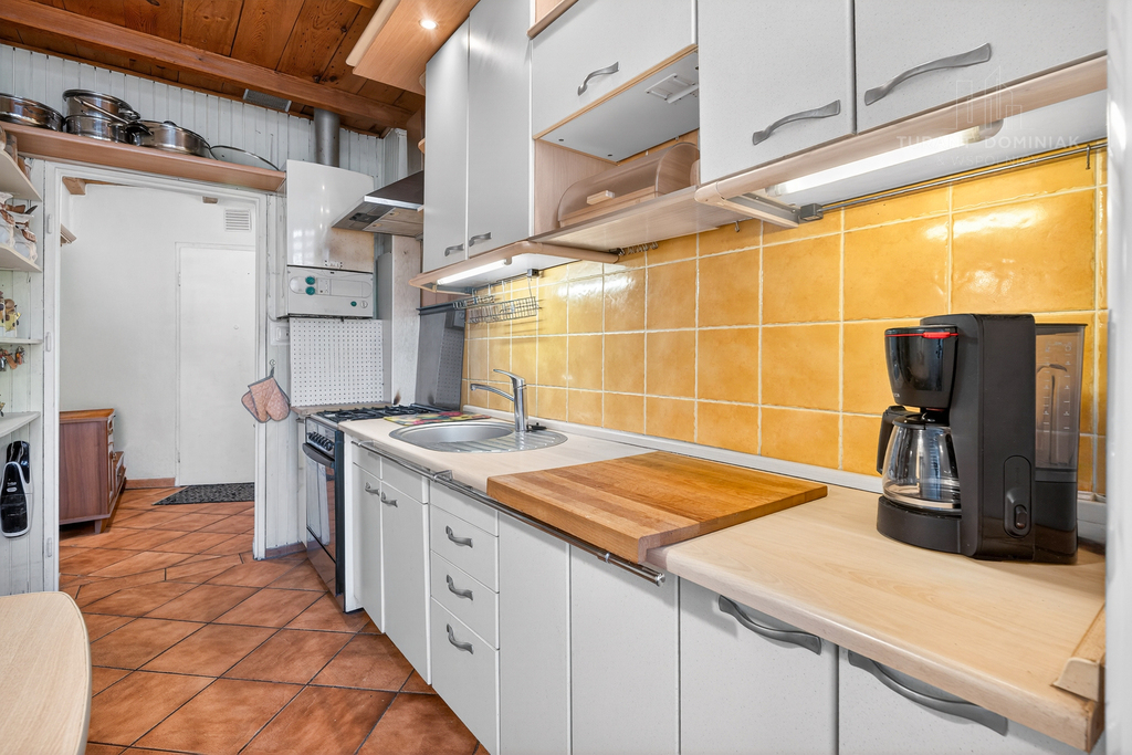 Mieszkanie 3-pokojowe w przedwojennej kamienicy (7)