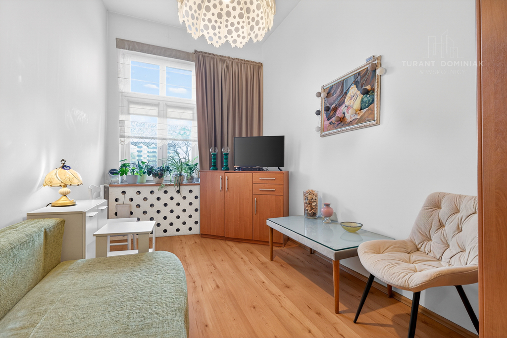 Mieszkanie 3-pokojowe w przedwojennej kamienicy (12)