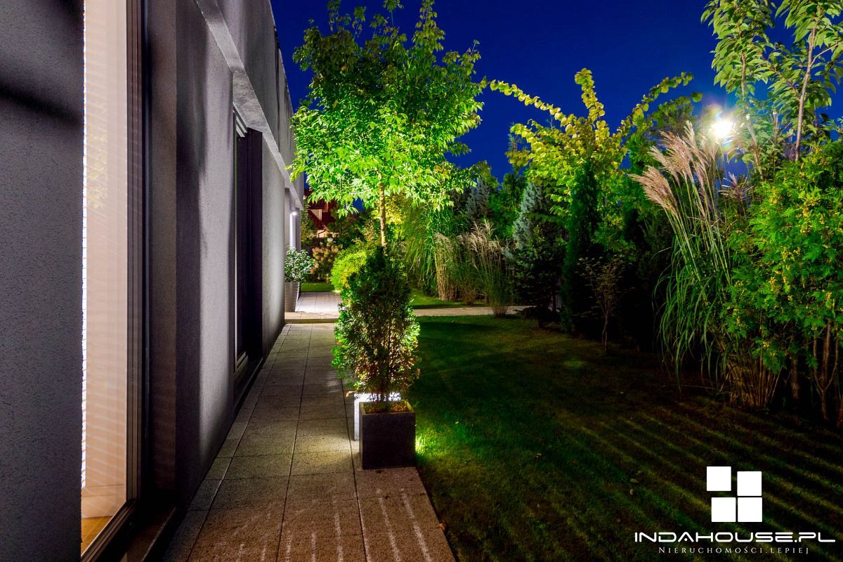 Nowoczesny dom  i apartament nad morzem (21)