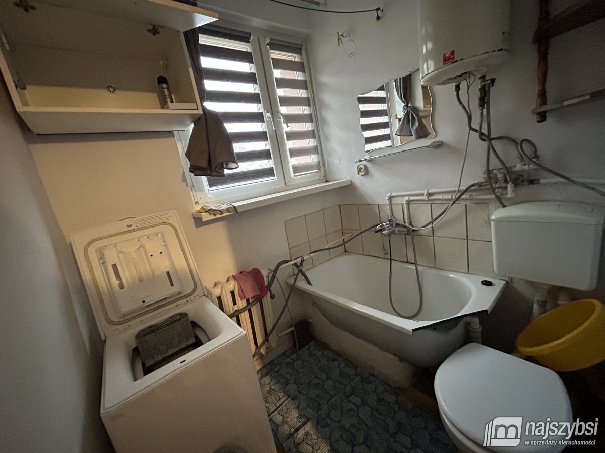 Komarowo - kawalerka do lekkiego remontu (3)