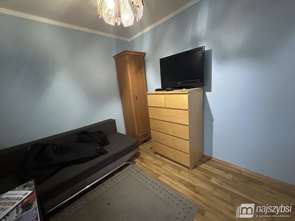 Komarowo - kawalerka do lekkiego remontu (4)