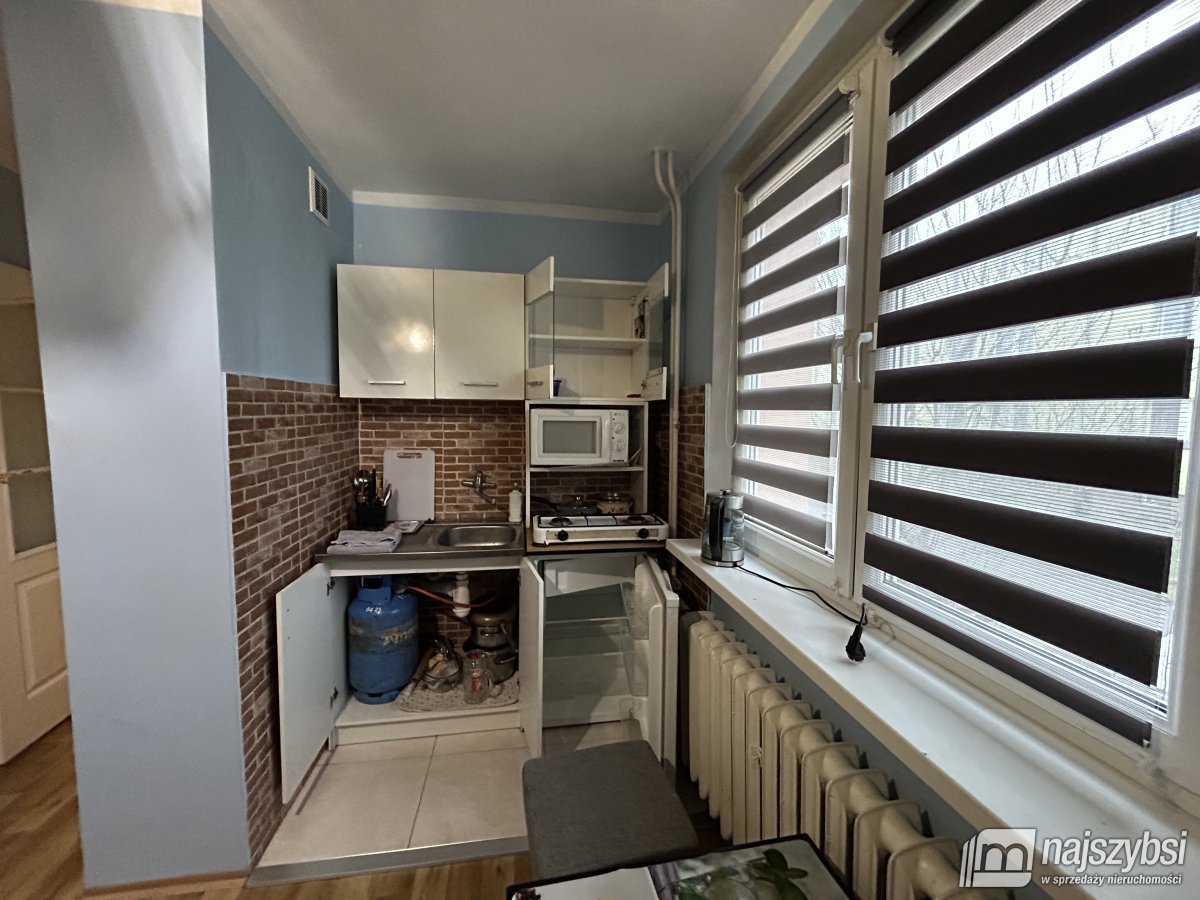 Komarowo - kawalerka do lekkiego remontu (5)