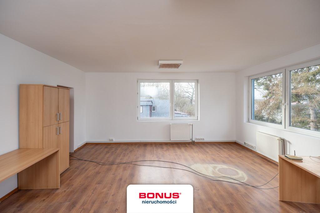 Obiekt usługowy w dobrej lokalizacji (12)