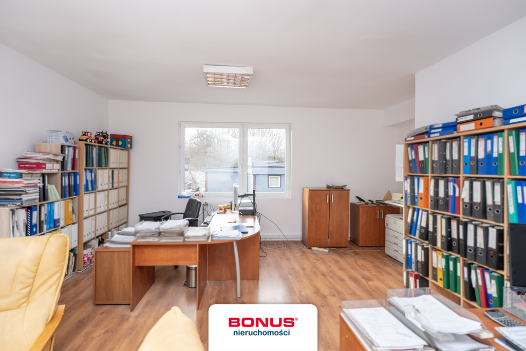 Obiekt usługowy w dobrej lokalizacji (22)