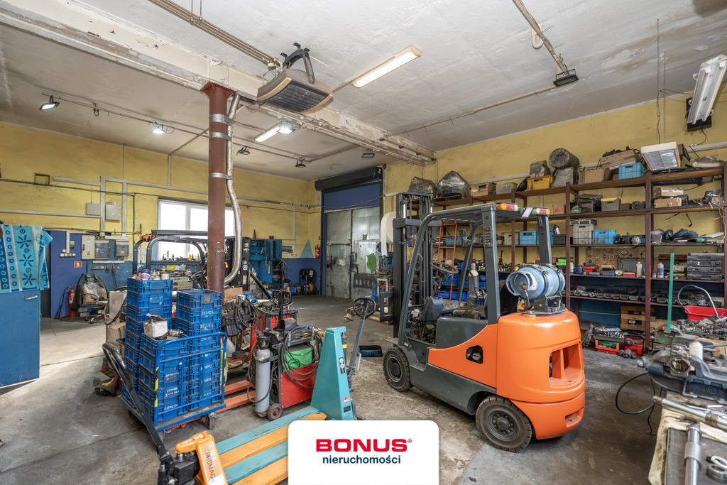 Obiekt usługowy w dobrej lokalizacji (27)