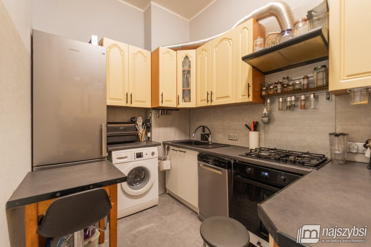 Pyrzyce - duże 3 pokojowe mieszkanie. (12)