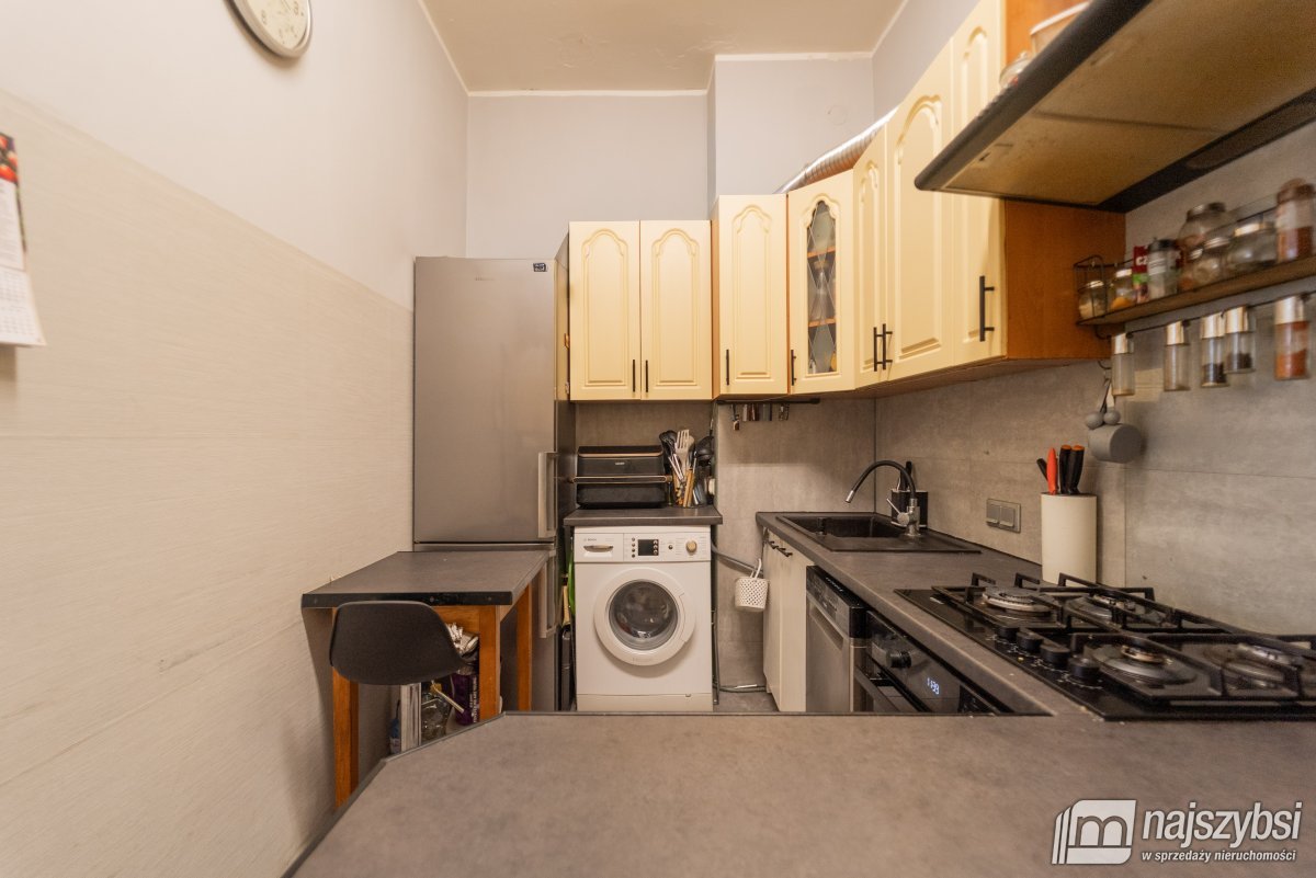 Pyrzyce - duże 3 pokojowe mieszkanie. (13)