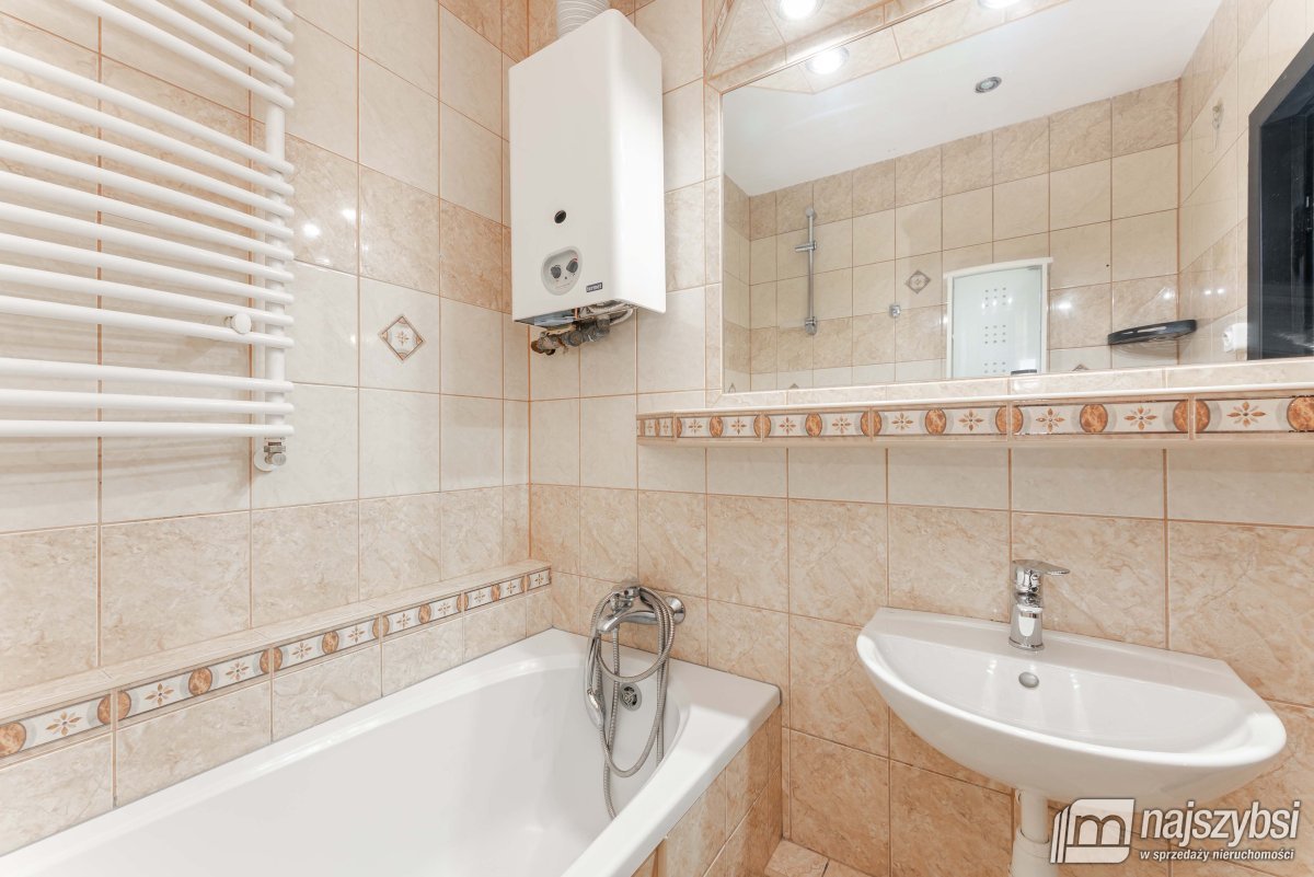 Świdwin - 3-pokojowe mieszkanie blisko centrum ! (9)