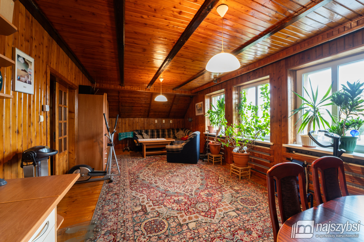 Kamienica przy rynku w Trzebiatowie (12)