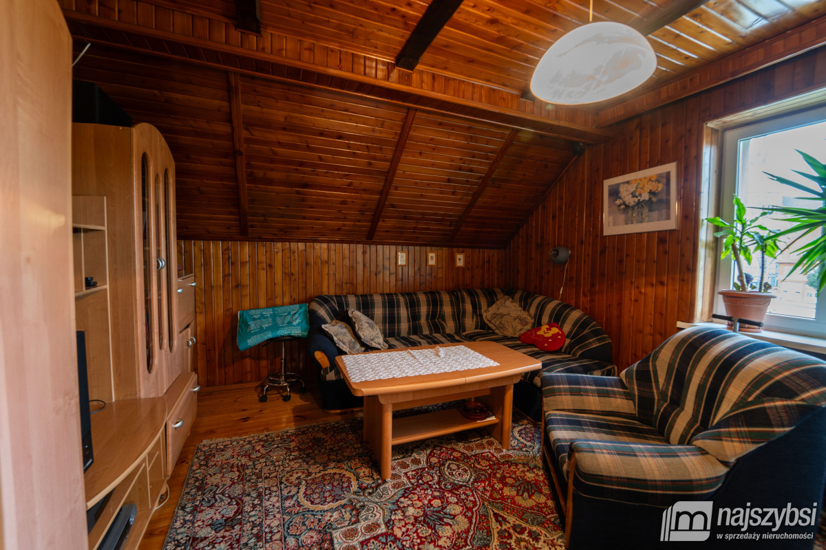 Kamienica przy rynku w Trzebiatowie (14)