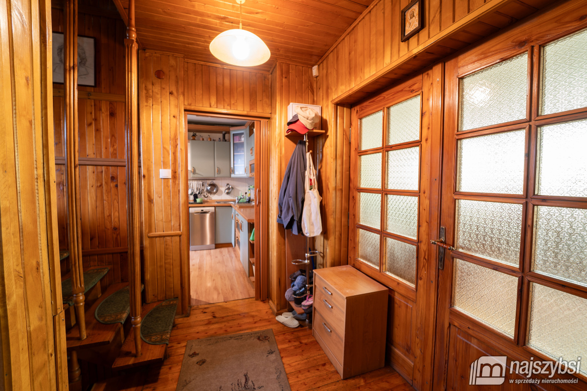 Kamienica przy rynku w Trzebiatowie (17)