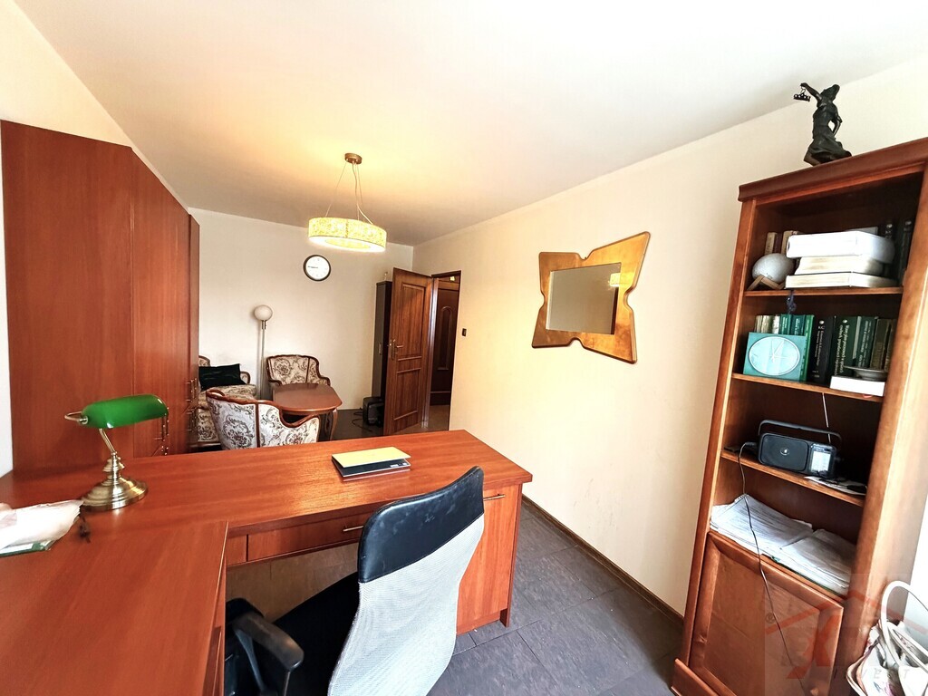 Os. Majowe, kawalerka, parter (3)