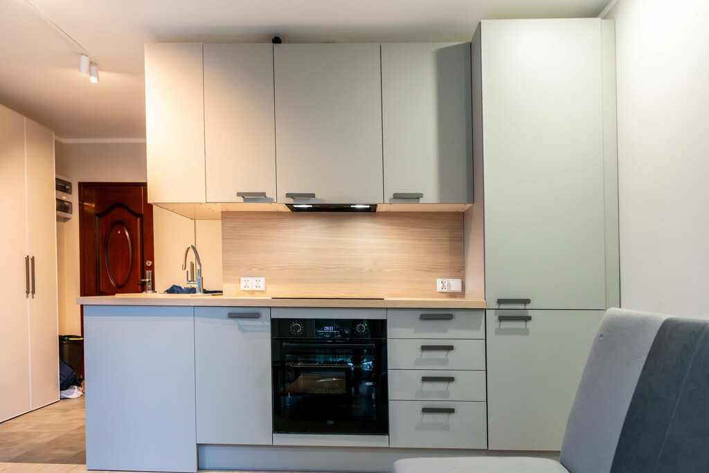 Ładna kawalerka w centrum (1)