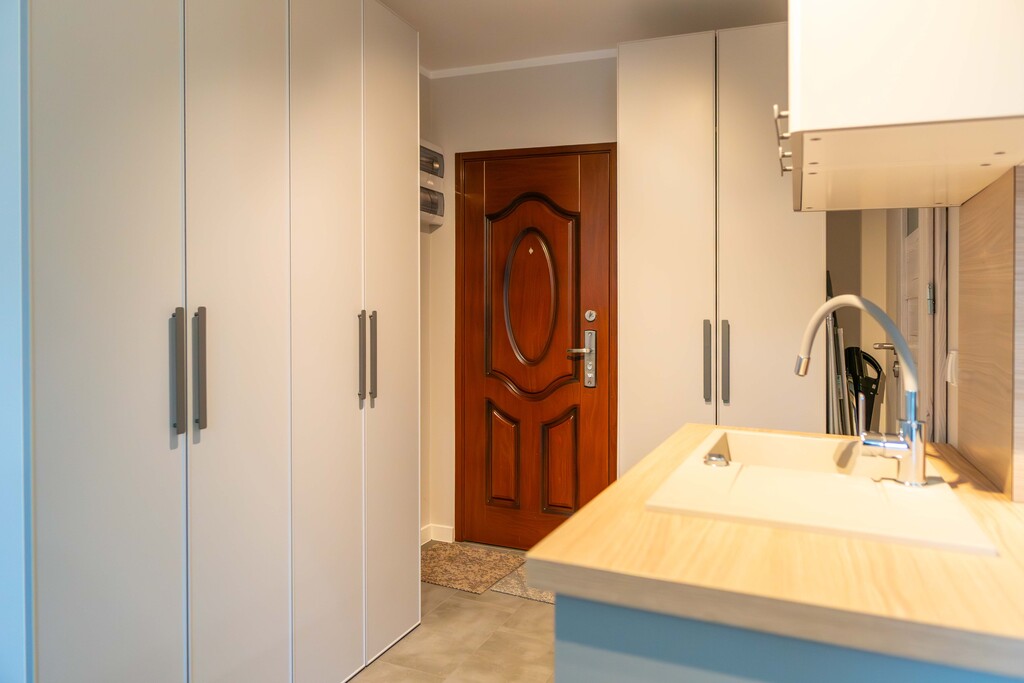 Ładna kawalerka w centrum (4)