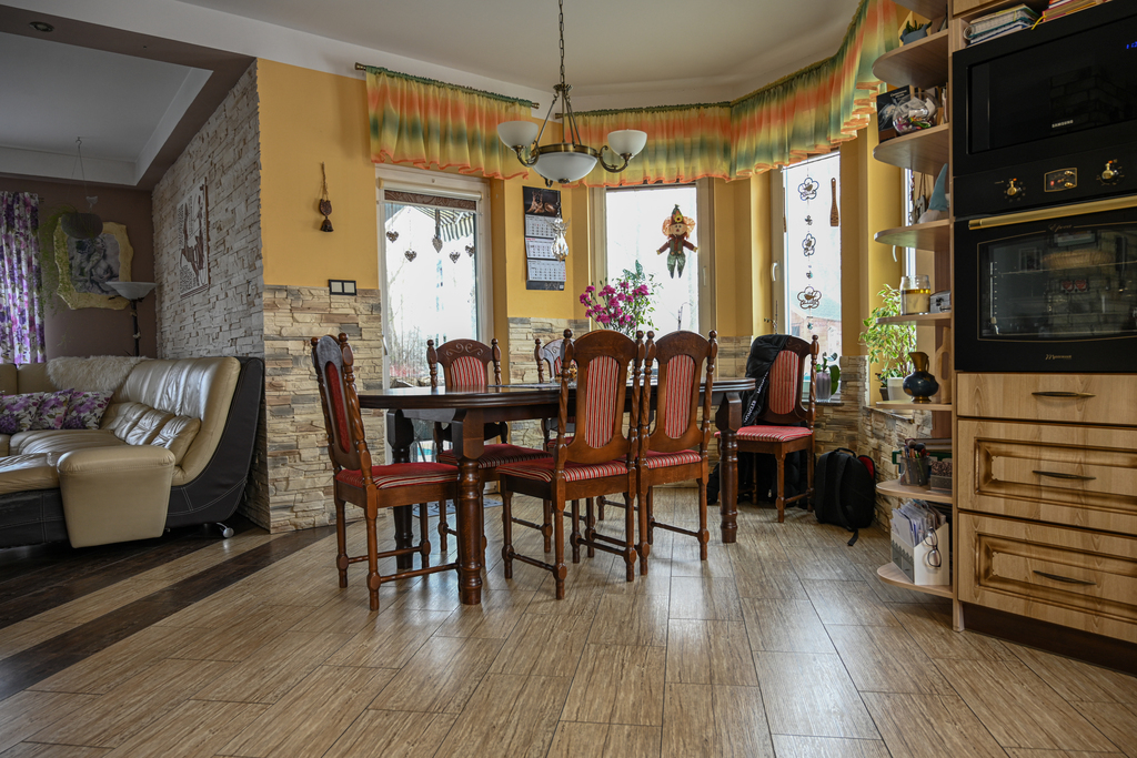 Dom wolnostojący, stawy, wędzarnia -duża działka (4)