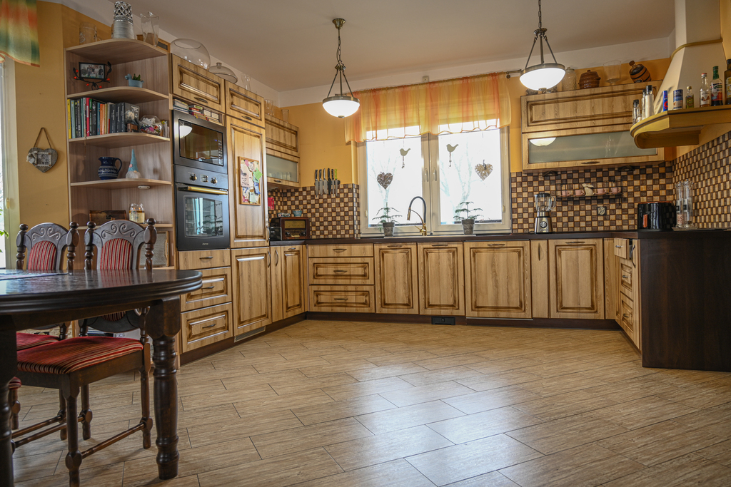 Dom wolnostojący, stawy, wędzarnia -duża działka (5)