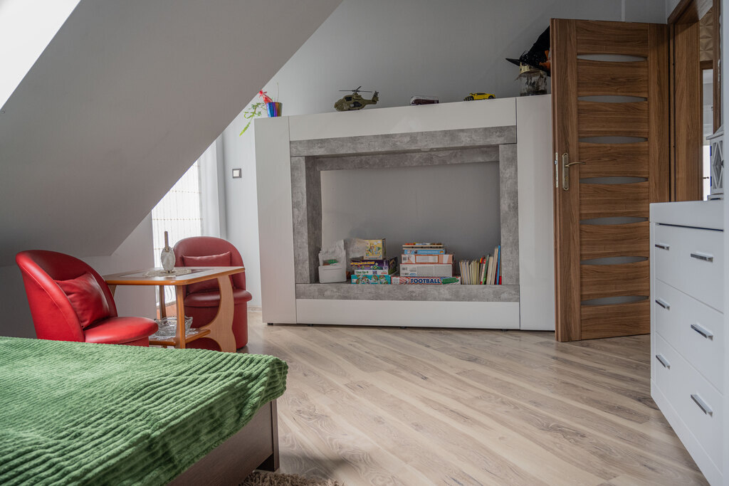 Dom wolnostojący, stawy, wędzarnia -duża działka (18)