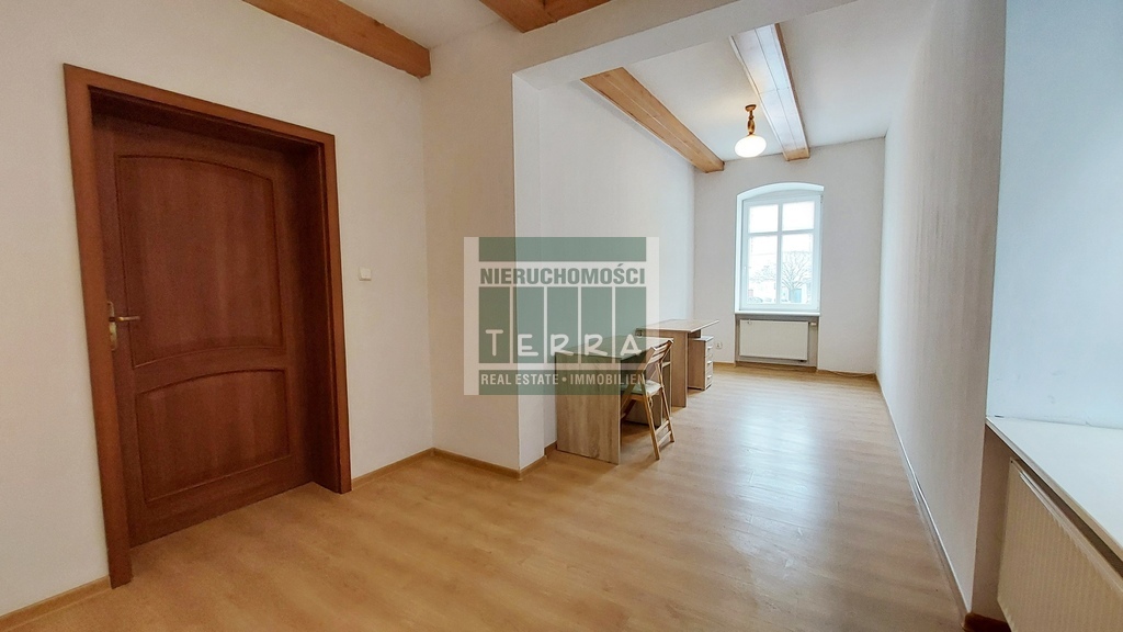 LOKAL BIUROWY PRZY SĄDZIE (1)