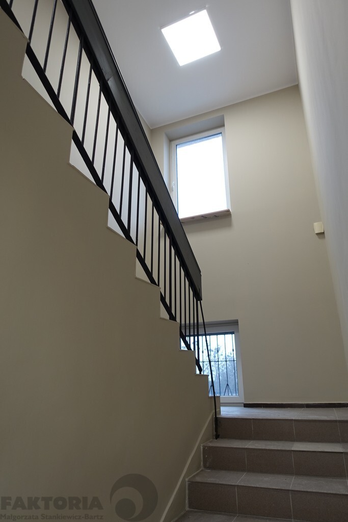 Budynek biurowy 138m2 I piętro (13)