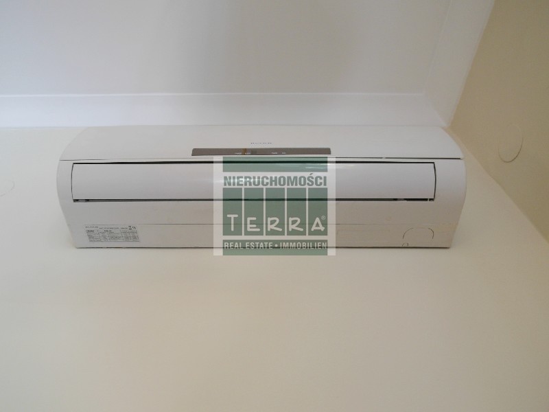 STYLOWE BIURO Z WIDOKIEM NA RATUSZ (15)