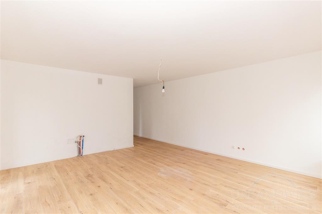 2-pok. mieszkanie, 1 piętro w nowym bloku z windą. (3)