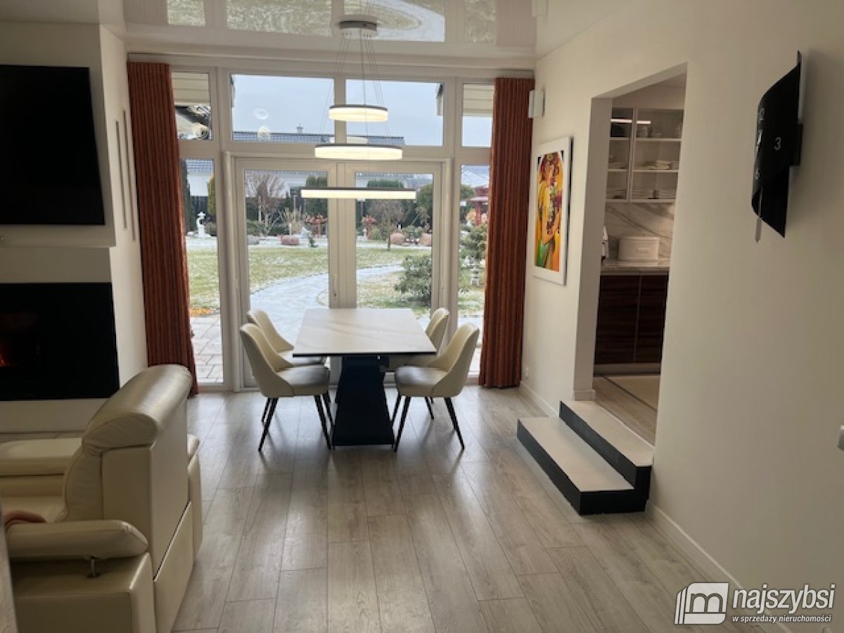 Tanowo- elegancki dom z ogródkiem japońskim (12)