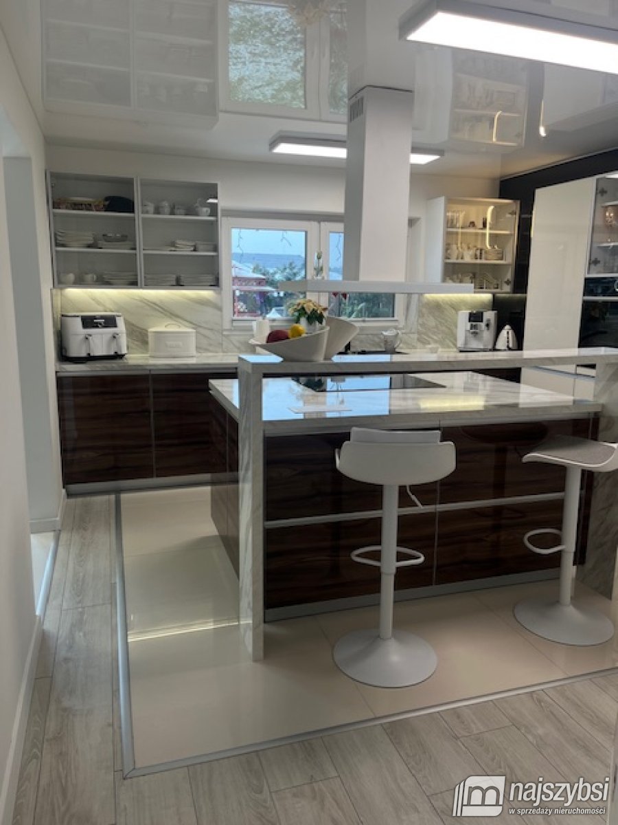 Tanowo- elegancki dom z ogródkiem japońskim (13)