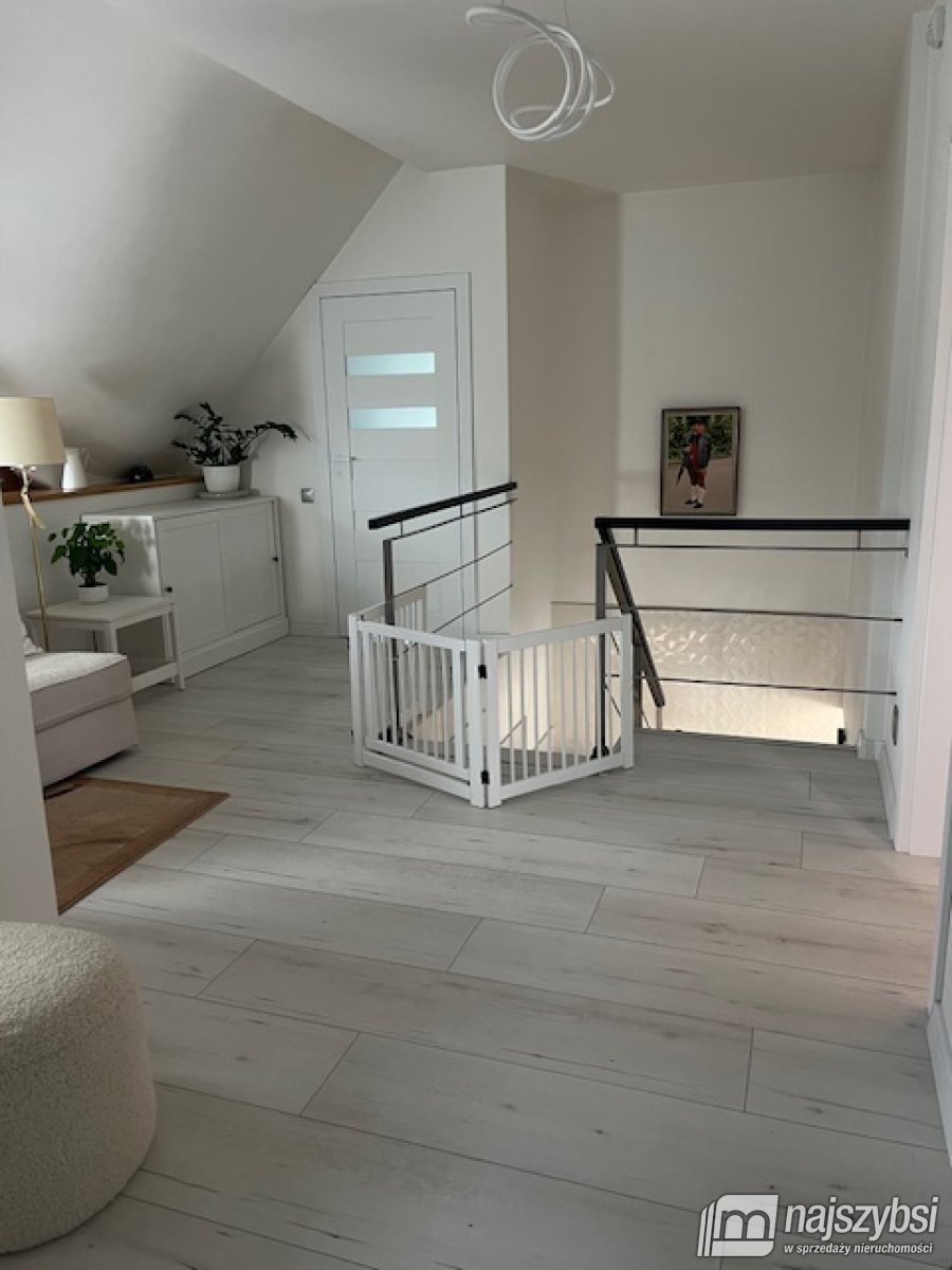 Tanowo- elegancki dom z ogródkiem japońskim (18)