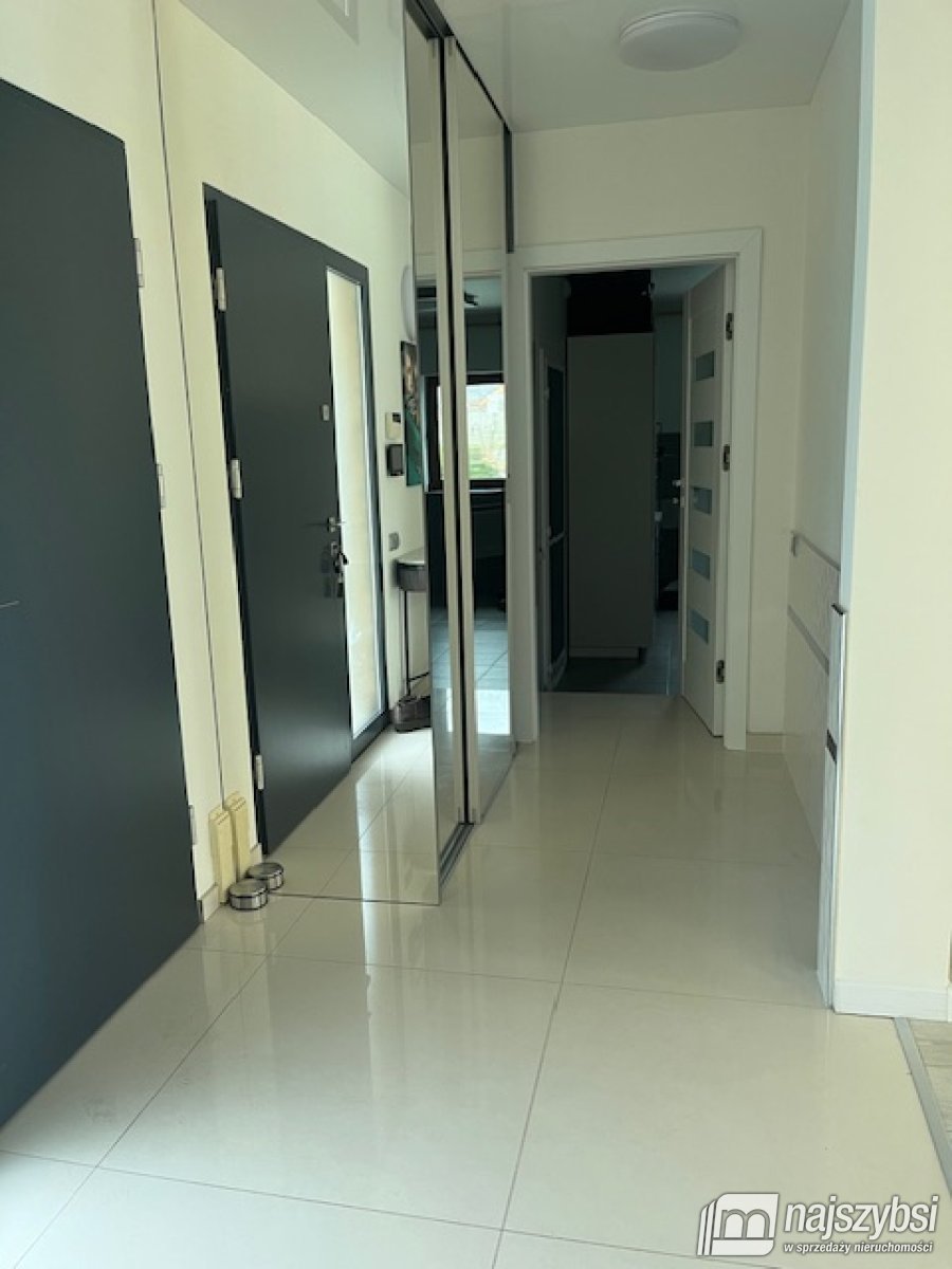 Tanowo- elegancki dom z ogródkiem japońskim (20)