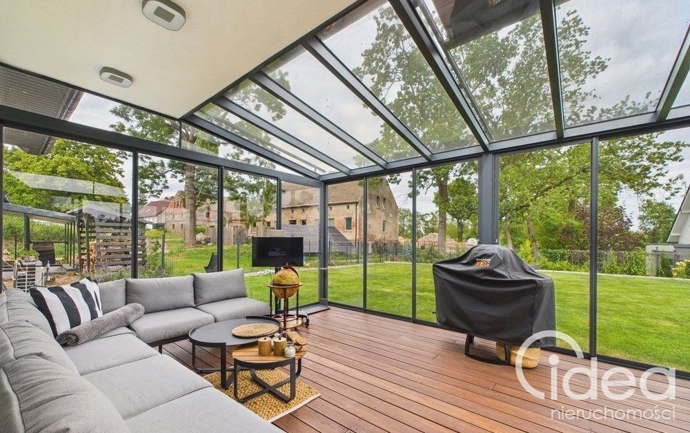 Dom wolnostojący w spokojnej okolicy. (7)