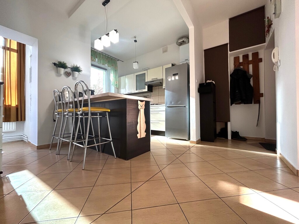 Wyższy parter * mieszkanie i budynek po remoncie (12)